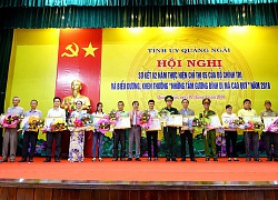 Quảng Ngãi: Nam sinh lớp 12 được tuyên dương "Những tấm gương bình dị mà cao quý"