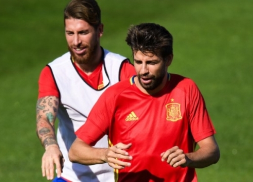 Ramos và Pique đã hoá giải thù hận vì lý do này