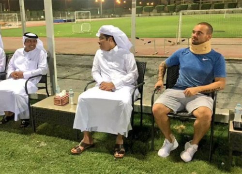 Sneijder thoát chết sau tai nạn ở Qatar