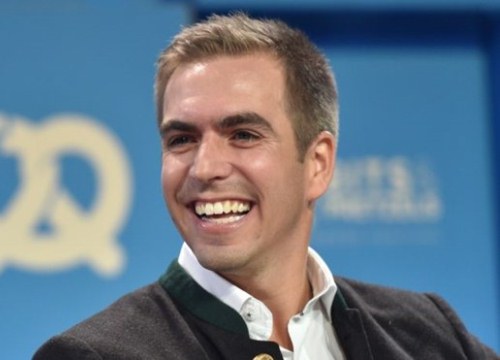 Philipp Lahm chính thức trở thành 'Huyền thoại thể thao' của Đức