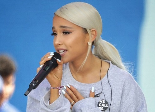 Ariana Grande khủng hoảng tâm lý, cầu xin fans 'một ngày bình yên'