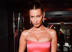 Bella Hadid gợi cảm khó rời mắt tại tuần lễ thời trang Paris