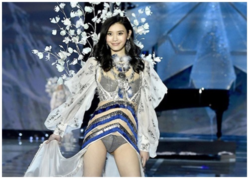 Chân dài Trung Quốc gây tranh cãi vì diễn show Victoria's Secret