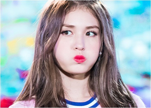 Jeon Somi 'vả' anti-fan tới tấp vì dám nói cô bất kính với JYP và không xứng gia nhập TWICE!