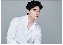 Mỹ nam Lee Jong Suk vừa nhận phim hài - lãng mạn "đầu đời", fan đã lo sốt vó vì một điều