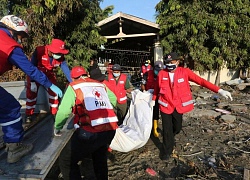 Đỉnh điểm tang thương trong thảm họa ở Indonesia: Phát hiện 34 thi thể sinh viên dưới đống đổ nát