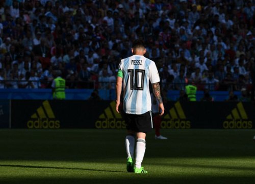 SỐC: Maradona khuyên Messi... chia tay luôn ĐT Argentina