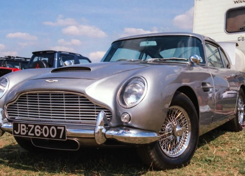 Aston Martin hồi sinh "siêu xe James Bond" DB5 với giá 3,5 triệu USD