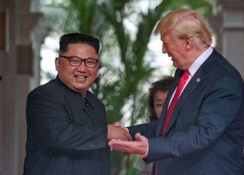 Giải Nobel hòa bình trước giờ G: Ông Kim Jong-un hay ông Donald Trump?