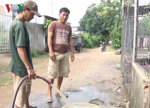 Hàng chục giếng nước ở Đồng Nai bốc mùi hôi thối