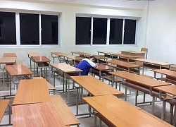 Ảnh nữ sinh ngủ mê mệt hút hàng trăm chia sẻ, nhìn ra ngoài cửa sổ càng giật mình hơn