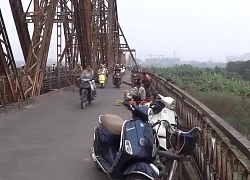 Cầu Long Biên hay là nơi họp chợ?!