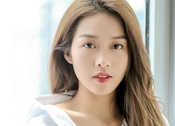 Không cần hoá trang cầu kỳ, Khả Ngân quay luôn clip hoá zombie ngay trên phim trường "Hậu duệ mặt trời" để nhập cuộc Halloween