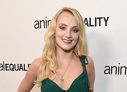 Nữ diễn viên Harry Potter Evanna Lynch tán dương Jude Law trong Sinh Vật Huyền Bí