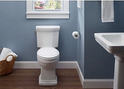 Sốc: Nữ sinh trung học vứt bỏ con mới đẻ vào toilet sân bay