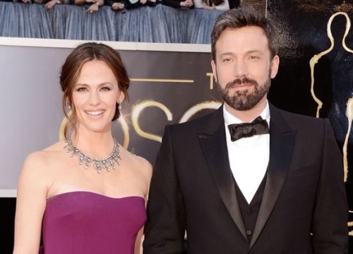 Ben Affleck và Jennifer Garner chính thức ly hôn sau 3 năm ly thân