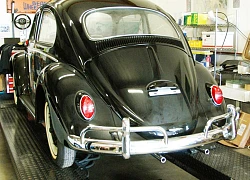 Cận cảnh huyền thoại Volkswagen Beetle cổ nguyên bản giá "triệu đô"