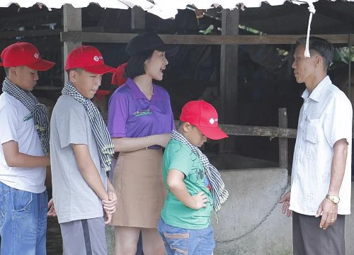 Cầu thủ nhí: Buộc làm thủ môn thay thí sinh bị bệnh, Hiếu Hiền ghi tỉ số hòa với Hòa Minzy