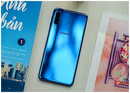 Chính thức ra mắt Galaxy A7 2018, smartphone Samsung đầu tiên có 3 camera