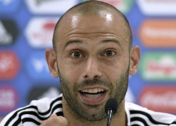 Mascherano bị chê 'ngủ gật' khi đá ở Trung Quốc