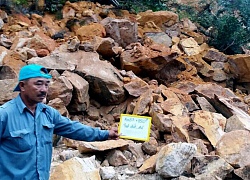 Mưa lớn gây sạt lở 1.000 m3 đất đá, chia cắt tuyến đường Nha Trang - Đà Lạt