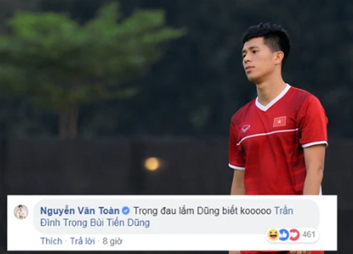 Văn Toàn "dìm" Đình Trọng trong ngày vui của Tiến Dũng