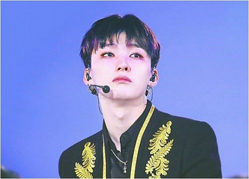 Yoon Ji Sung lộ ảnh thu âm ca khúc solo, Knet nổi giận đùng đùng: 'Wanna One chưa tan rã mà đã vội tìm đường thoát thân sao?'