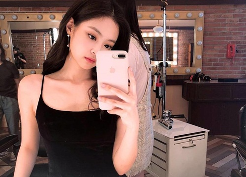 Ảnh selfie hơn 1 triệu like vì quá hot, fan bắt Jennie đi mua bảo hiểm cho bộ phận cơ thể này ngay