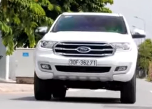 Đánh giá xe Ford Everest Titanium 4WD 2019 - Nâng cấp toàn diện (P.1)