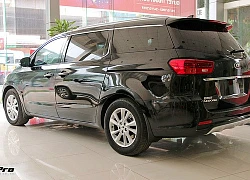 Giá thấp hơn 300 triệu đồng, Kia Sedona bản tiêu chuẩn bị cắt những gì so với bản "full"?