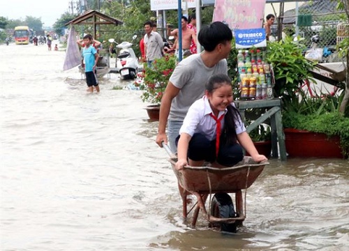 Gian nan đến trường mùa nước lũ