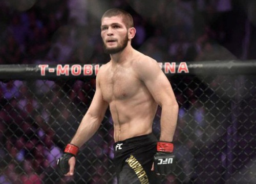 Khabib đấu với gấu khi 9 tuổi