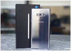 Cận cảnh Galaxy Note9 phiên bản Silver: màu bạc sang chảnh, chỉ có 1 SIM, chưa có hàng chính hãng