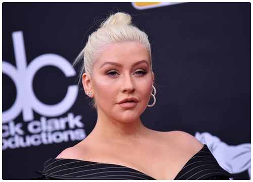 Christina Aguilera hủy chương trình hoà nhạc Detroit dựa trên yêu cầu của bác sĩ