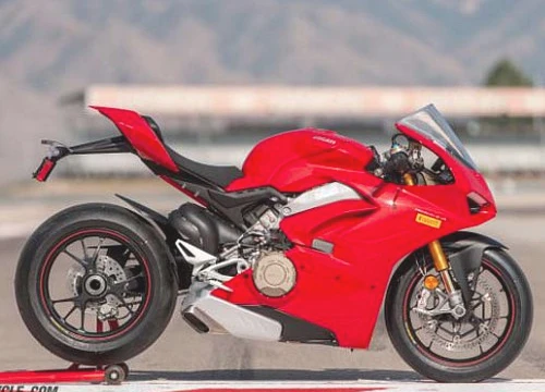 Ducati Panigale V4 S 2018 ẵm giải "Xe máy của năm 2018", giá gần 1 tỷ đồng