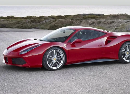 Lái siêu xe Ferrari 488 đưa con đi học, ông bố bị giáo viên và phụ huynh của lớp tẩy chay