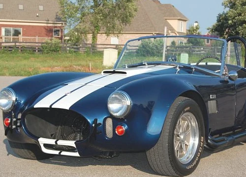 Shelby Cobra 427 tự chế của bạn trẻ Đắk Mil tái xuất qua bộ áo mới