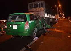 Taxi gặp TNGT 3 người chết: Nhói lòng mẹ già khóc &#8220;con ở đâu?&#8221;