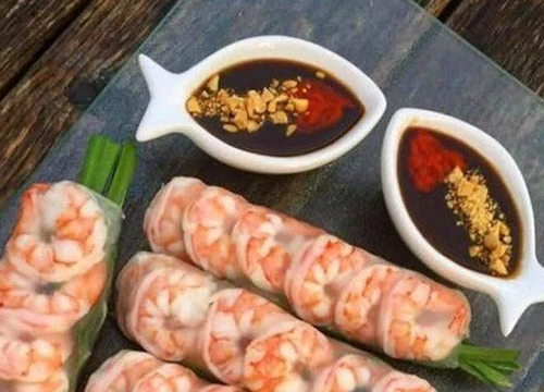 Bị bóc mẽ trộm hình khoe gái đảm, bà mẹ trẻ cãi cùn ngớ ngẩn: 'Em cũng y chang chỉ có chụp không đẹp'