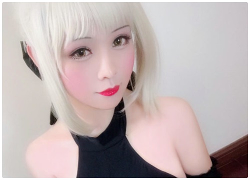 Cosplay Saber khuôn mặt baby đáng yêu