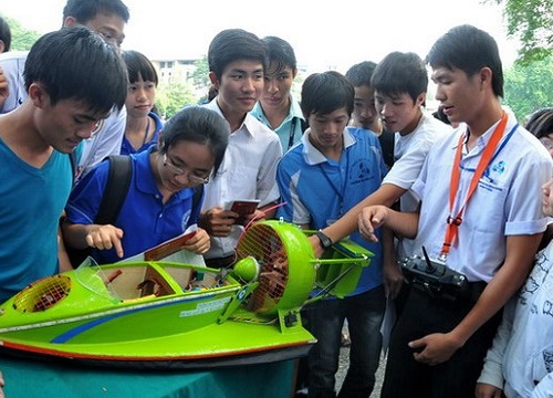 Sinh viên ĐH Bách khoa TPHCM phải học từ 6h sáng: Đâu là sự thật?