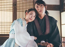 Sợ mình... nhạt, IU phải rủ thêm "Tứ ca" Lee Jun Ki đi show chung