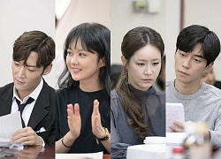 Vì quá say sưa, Jang Nara - Choi Jin Hyuk và 'ác nam' Shin Sung Rok mất 5 tiếng để đọc kịch bản 'Empress's Dignity'