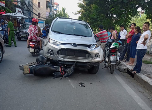 Vụ tai nạn liên hoàn ở Hà Nội khiến mạng xã hội sôi sục cuối giờ chiều chủ nhật