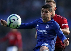 Willian và Hazard bị tố không muốn chuyền cho Morata