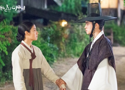 '100 Days My Prince' tập 13,14: D.O lấy lại trí nhớ, Nam Ji Hyun bàng hoàng khi gặp lại mối duyên lúc nhỏ