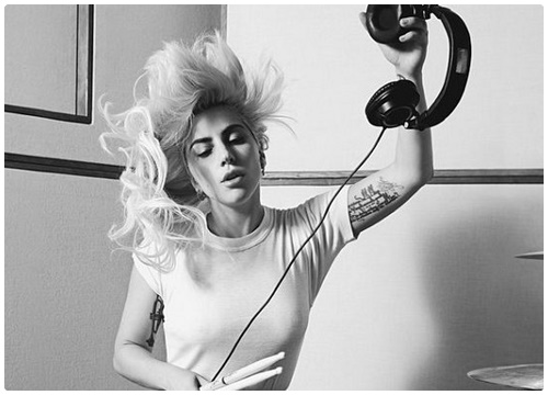 Album "Joanne" của Lady Gaga 2 năm trước: Bước chuyển mình từ cô nàng quái dị thành người nghệ sĩ trưởng thành