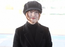 'Hoa ghen thua thắm' trước vẻ ngoài mũm mĩm, xinh xắn của Goo Hye Sun ở sân bay