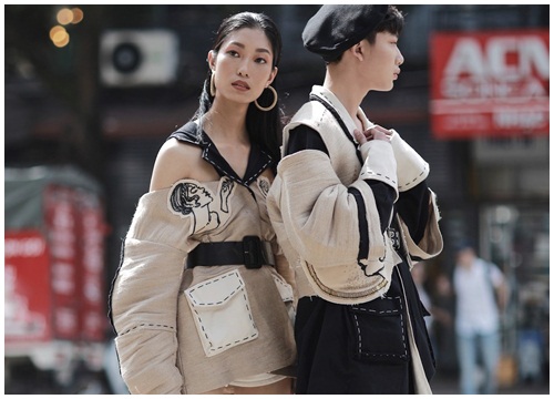 Street style VIFW ngày 3: Áo mưa, khăn quàng đỏ được các bạn trẻ trưng dụng, có người còn khiến bạn nghĩ đến Diên Hi Công Lược