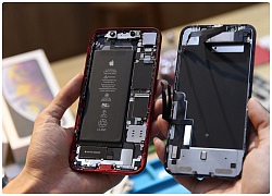 Bên trong iPhone XR vừa về VN - 1 pin, dung lượng 2.942 mAh